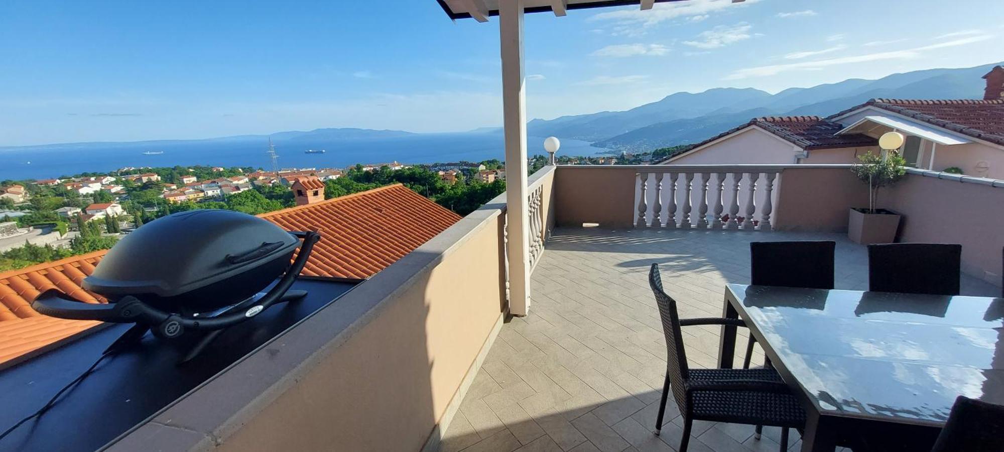 Apartments Villa Kastav In Old Town Center With Sea View And Parking Екстериор снимка