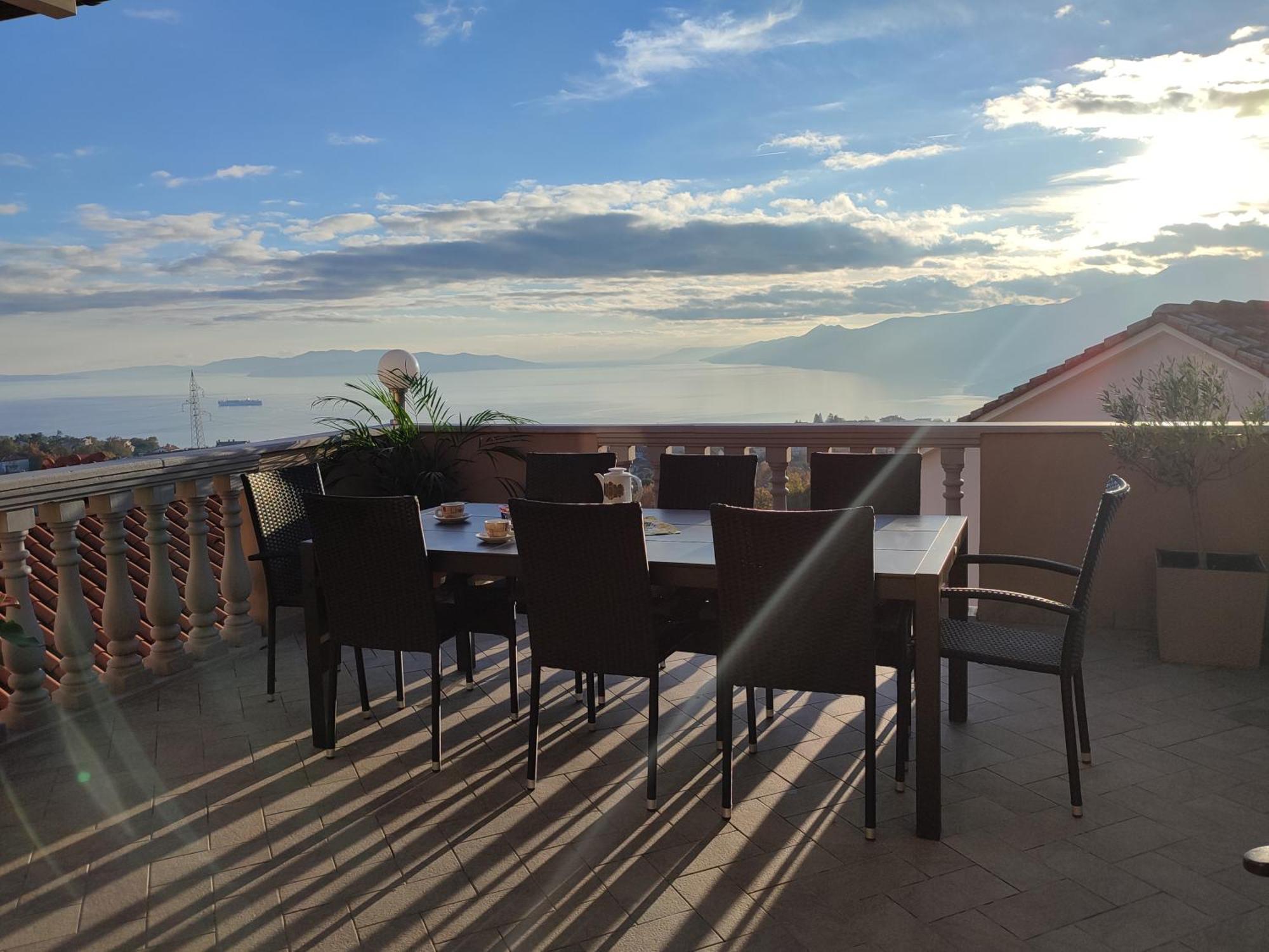 Apartments Villa Kastav In Old Town Center With Sea View And Parking Екстериор снимка