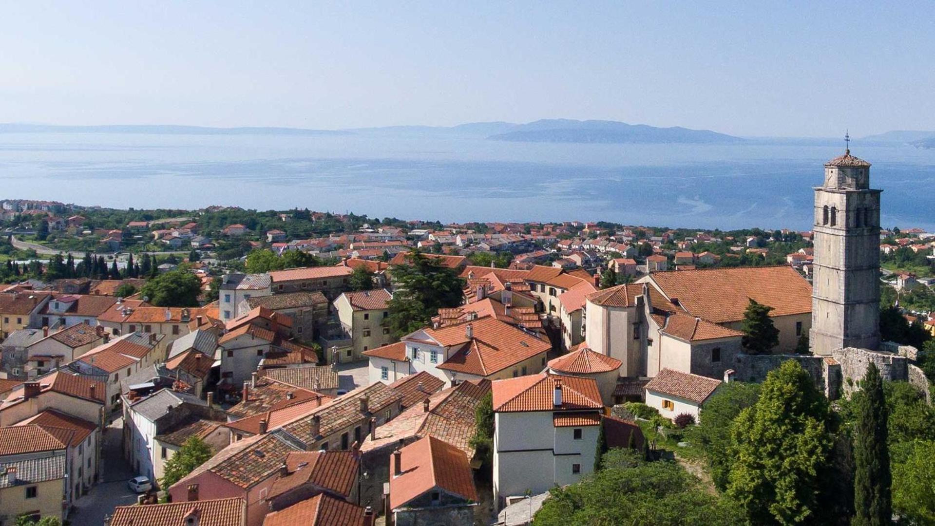 Apartments Villa Kastav In Old Town Center With Sea View And Parking Екстериор снимка