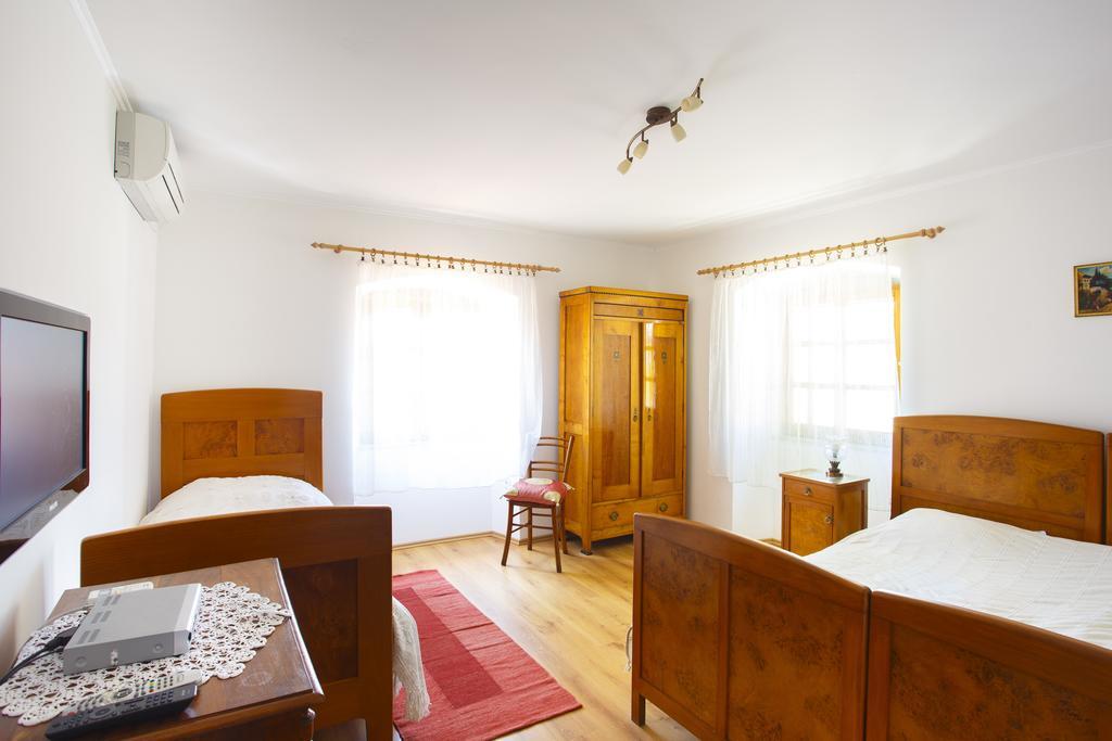 Apartments Villa Kastav In Old Town Center With Sea View And Parking Стая снимка