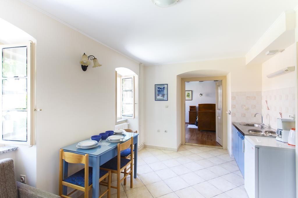 Apartments Villa Kastav In Old Town Center With Sea View And Parking Стая снимка