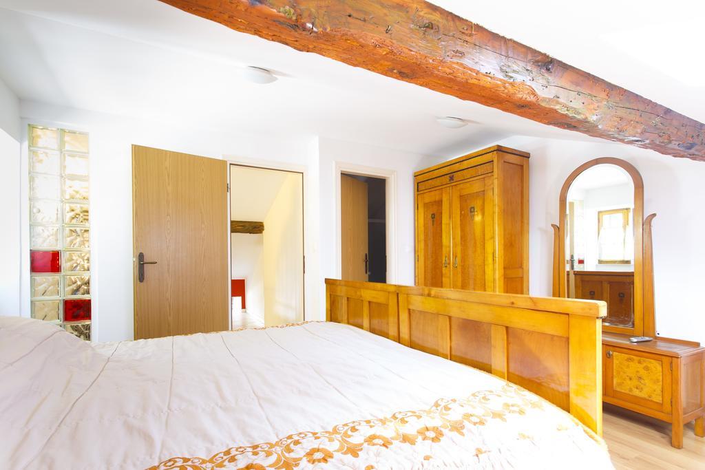 Apartments Villa Kastav In Old Town Center With Sea View And Parking Стая снимка