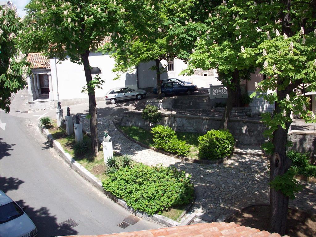 Apartments Villa Kastav In Old Town Center With Sea View And Parking Стая снимка