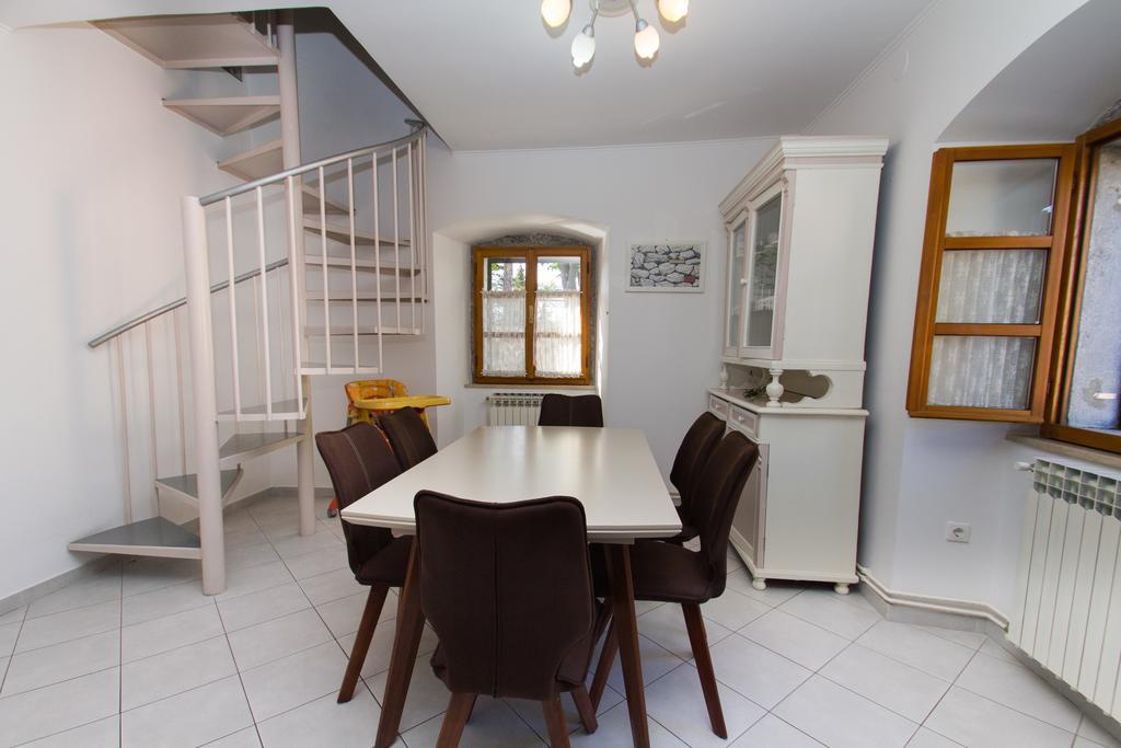 Apartments Villa Kastav In Old Town Center With Sea View And Parking Екстериор снимка