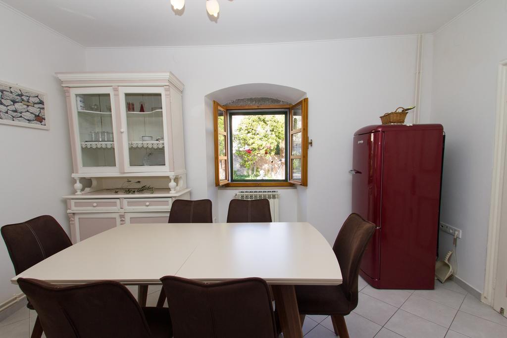 Apartments Villa Kastav In Old Town Center With Sea View And Parking Екстериор снимка