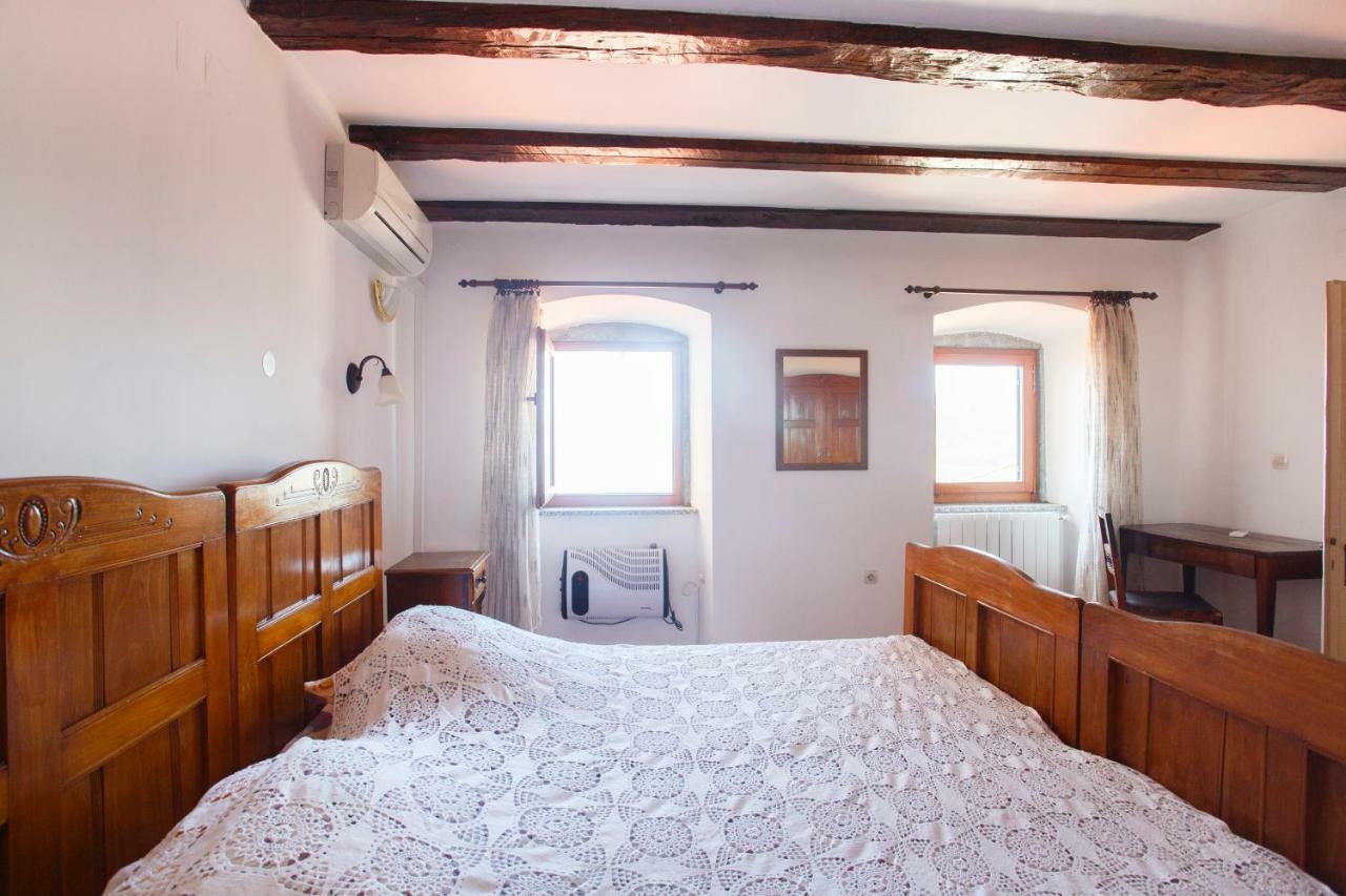 Apartments Villa Kastav In Old Town Center With Sea View And Parking Екстериор снимка